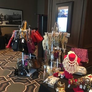 Meet your Posher, Janet